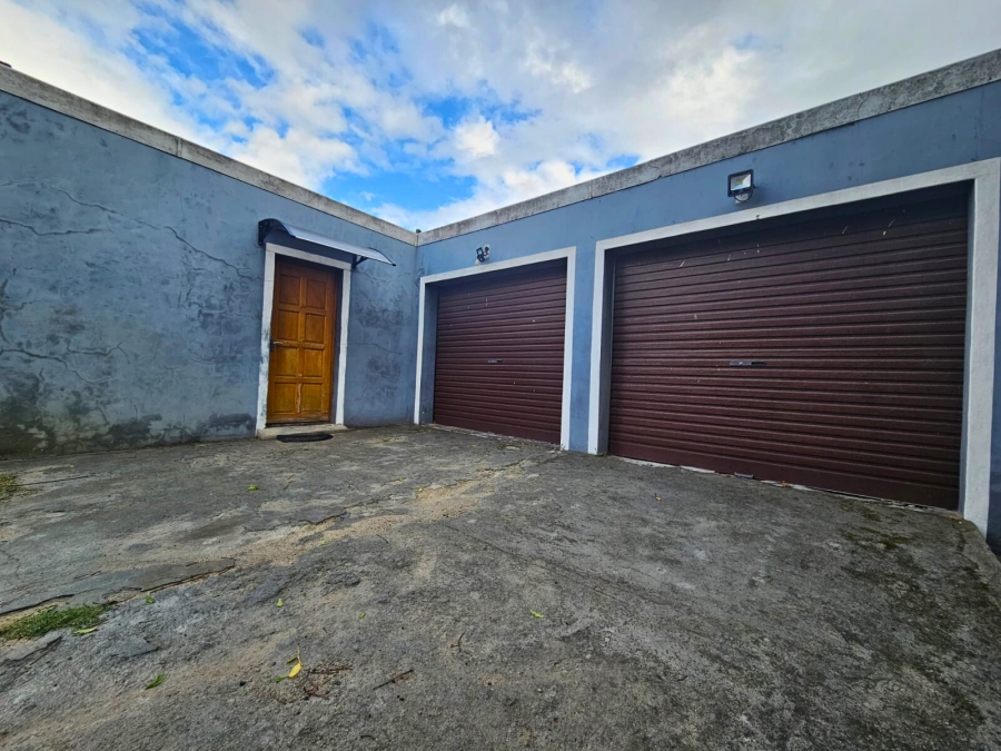 4 Bedroom Property for Sale in Windsor Park Estate Western Cape